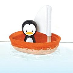 Badelegetøj - Sejlbåd i træ - pingvin - økologisk fra PlanToys
