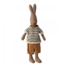 Maileg kanin - Brown size 1 - dreng i trøje og shorts. Sjovt legetøj